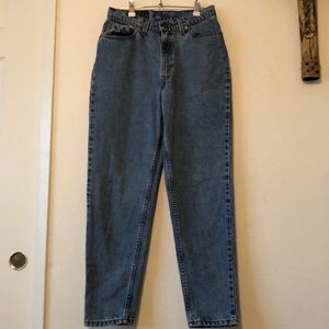 Vintage Levi’s 512 Medium Wash Jean
